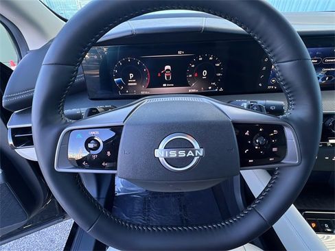 Certified 2025 Nissan Murano SV image 18