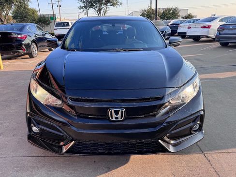 Used 2018 Honda Civic EX image 2