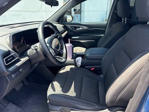 Used 2024 Chevrolet Traverse LS FWD image 5