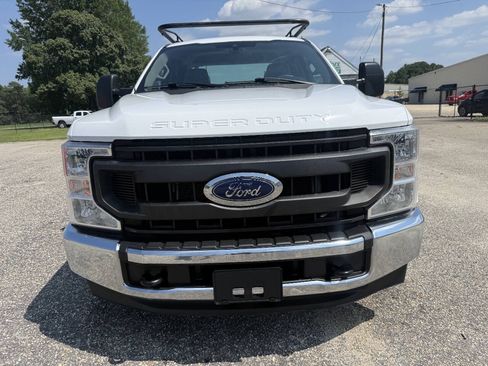 Used 2021 Ford F250 XL w/ Power Equipment Group RWD image 10