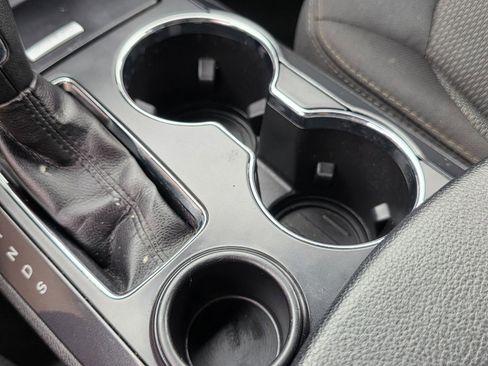 Used 2019 Ford Explorer XLT image 45