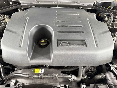 Used 2025 Land Rover Defender 110 X-Dynamic SE image 26