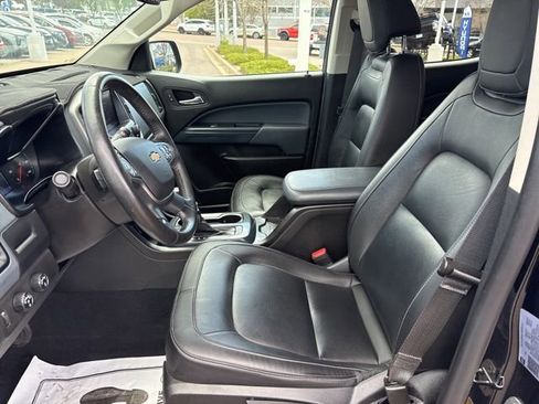 Used 2022 Chevrolet Colorado Z71 AWD/4WD image 12