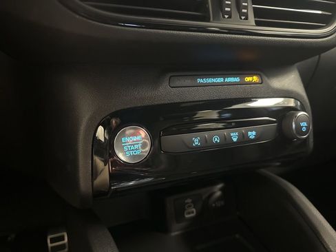 Used 2024 Ford Escape ST-Line w/ Tech Pack #1 image 18