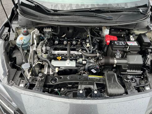 Used 2025 Nissan Versa SV image 27