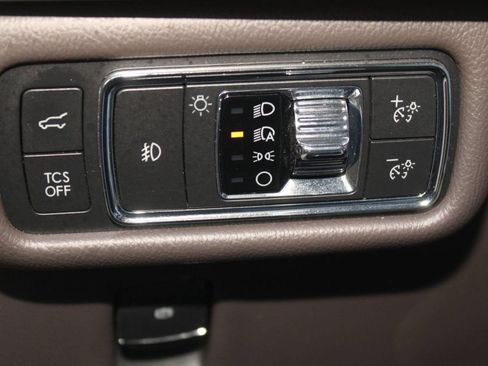 Used 2022 Lincoln Nautilus Reserve w/ Equipment Group 202A AWD/4WD image 25