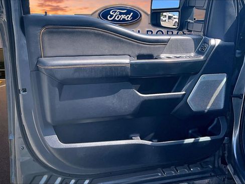 Used 2024 Ford F350 Platinum w/ Tremor Off-Road Package AWD/4WD image 21