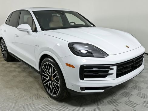 New 2026 Porsche Cayenne E-Hybrid image 28