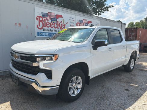 Used 2025 Chevrolet Silverado 1500 LT RWD image 6