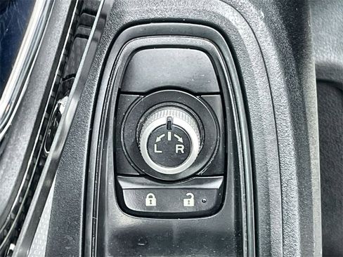 Used 2018 Subaru Crosstrek 2.0i Limited image 15