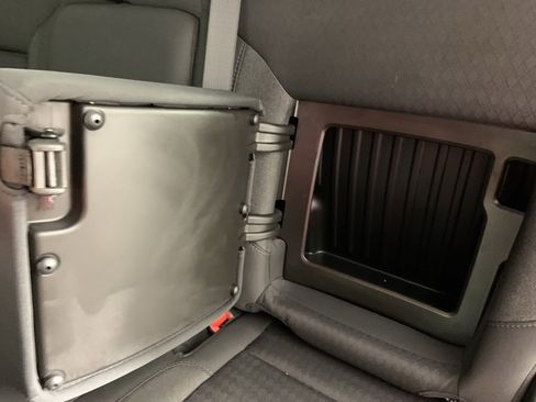 Used 2023 GMC Sierra 1500 Elevation image 29