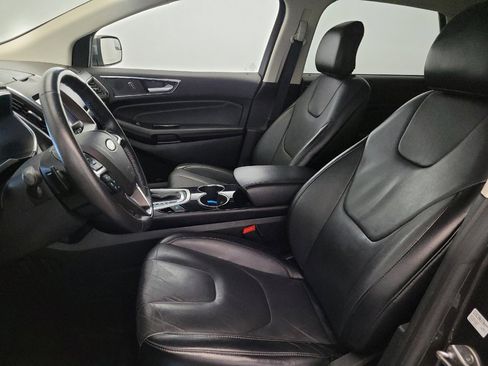 Used 2018 Ford Edge Titanium AWD/4WD image 17