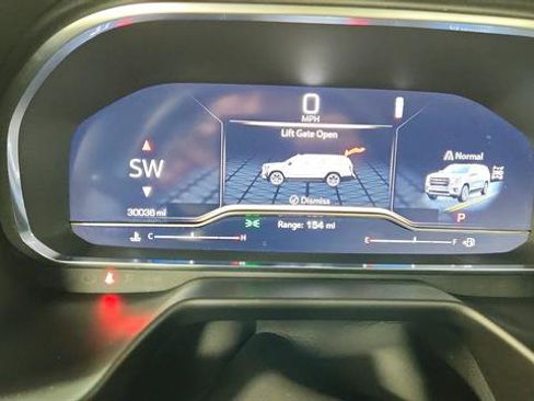 Used 2024 GMC Yukon AT4 w/ Technology Package image 14