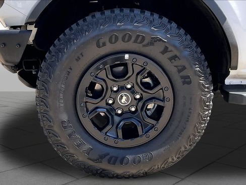 Used 2024 Ford Bronco Wildtrak AWD/4WD image 11