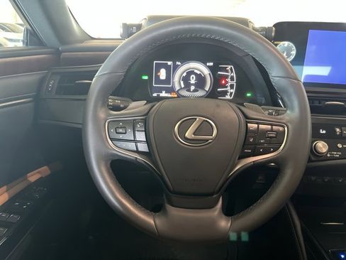 Certified 2023 Lexus ES 300h w/ Premium Package image 14
