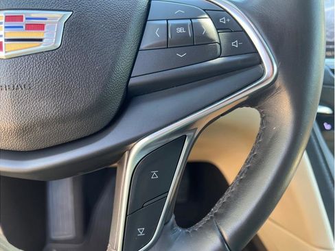 Used 2018 Cadillac XT5 Luxury w/ Driver Awareness Package image 16