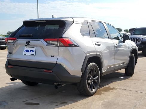 Used 2025 Toyota RAV4 LE FWD image 4