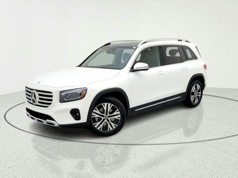 New 2026 Mercedes-Benz GLB 250 image 1