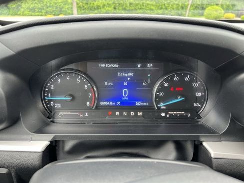 Used 2020 Ford Explorer XLT w/ Equipment Group 202A AWD/4WD image 12