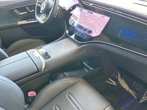 New 2025 Mercedes-Benz EQE AMG 4MATIC SUV image 40