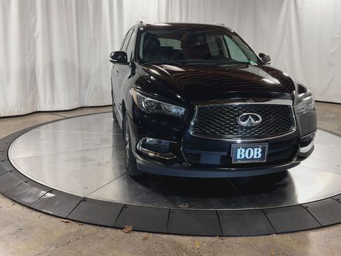 Used 2019 INFINITI QX60 Luxe w/ Essential Package image 3