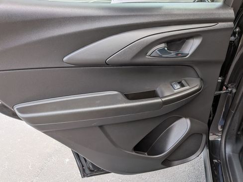 Used 2025 Chevrolet TrailBlazer LT image 26