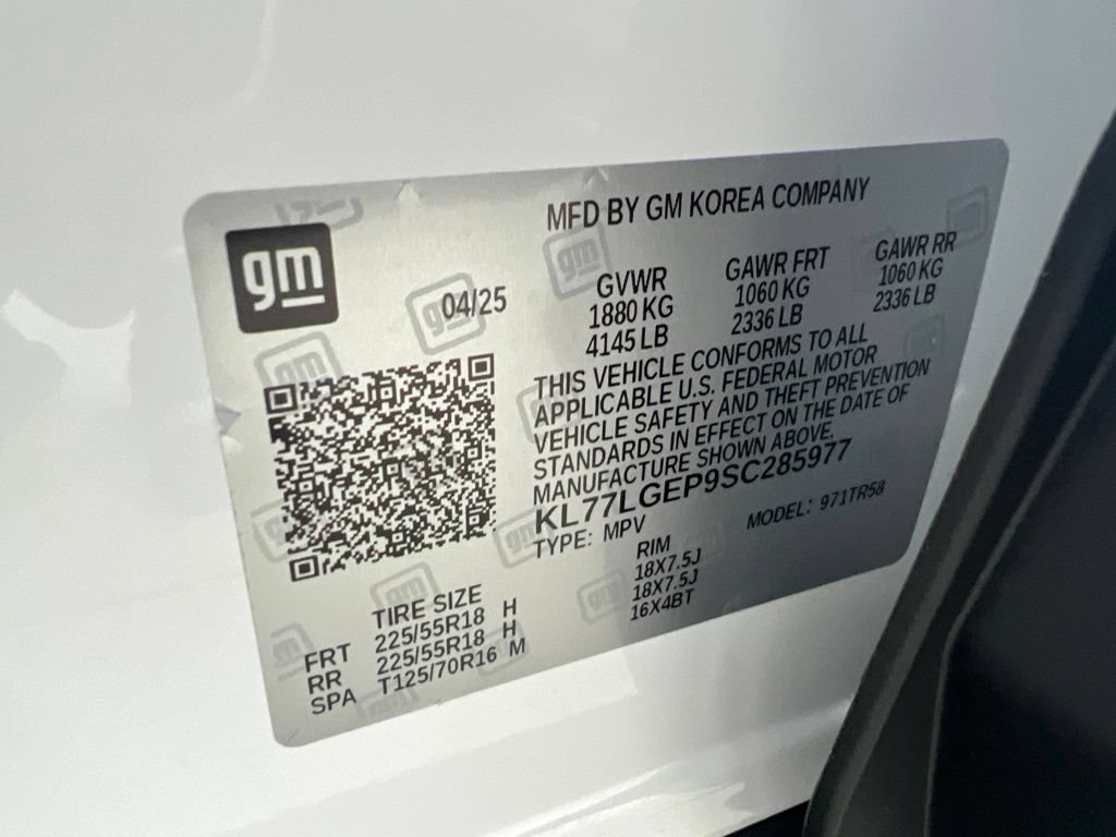 Used 2025 Chevrolet Trax RS w/ Sunroof Package FWD image 31