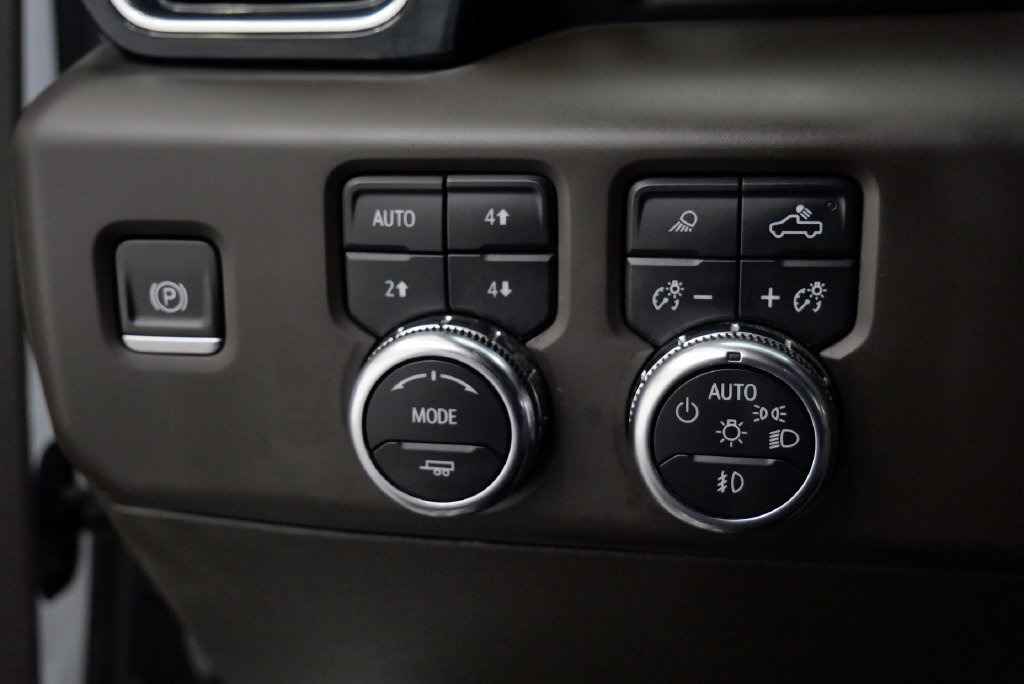 Used 2024 GMC Sierra 2500 Denali w/ Denali Reserve Package AWD/4WD image 27