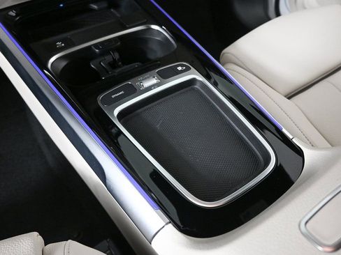 Certified 2025 Mercedes-Benz GLB 250 image 15