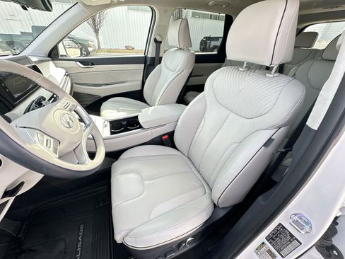 Used 2024 Hyundai Palisade Calligraphy image 20