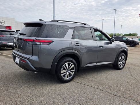 New 2026 Nissan Pathfinder SL AWD/4WD image 14