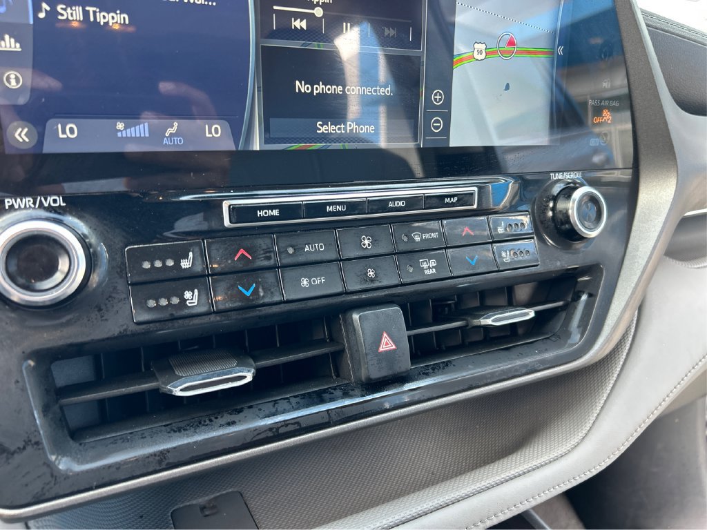 Used 2020 Toyota Highlander Limited FWD image 23