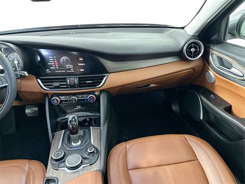 Used 2017 Alfa Romeo Giulia Ti image 28
