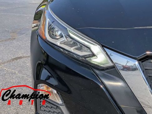Used 2022 Nissan Altima 2.5 SV FWD image 11