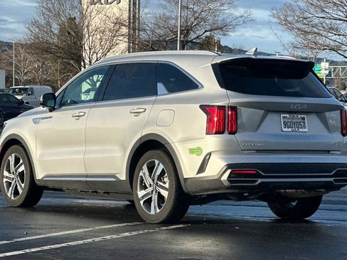 Certified 2023 Kia Sorento SX Prestige image 7