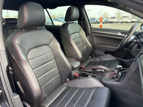 Used 2019 Volkswagen Golf 4-Door image 19