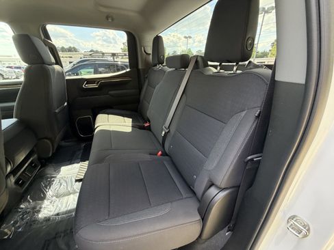 Used 2022 Chevrolet Silverado 1500 LT AWD/4WD image 15