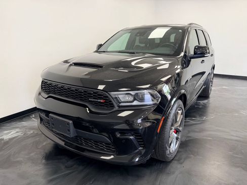 Used 2024 Dodge Durango R/T w/ Tow 'N Go Group AWD/4WD image 4