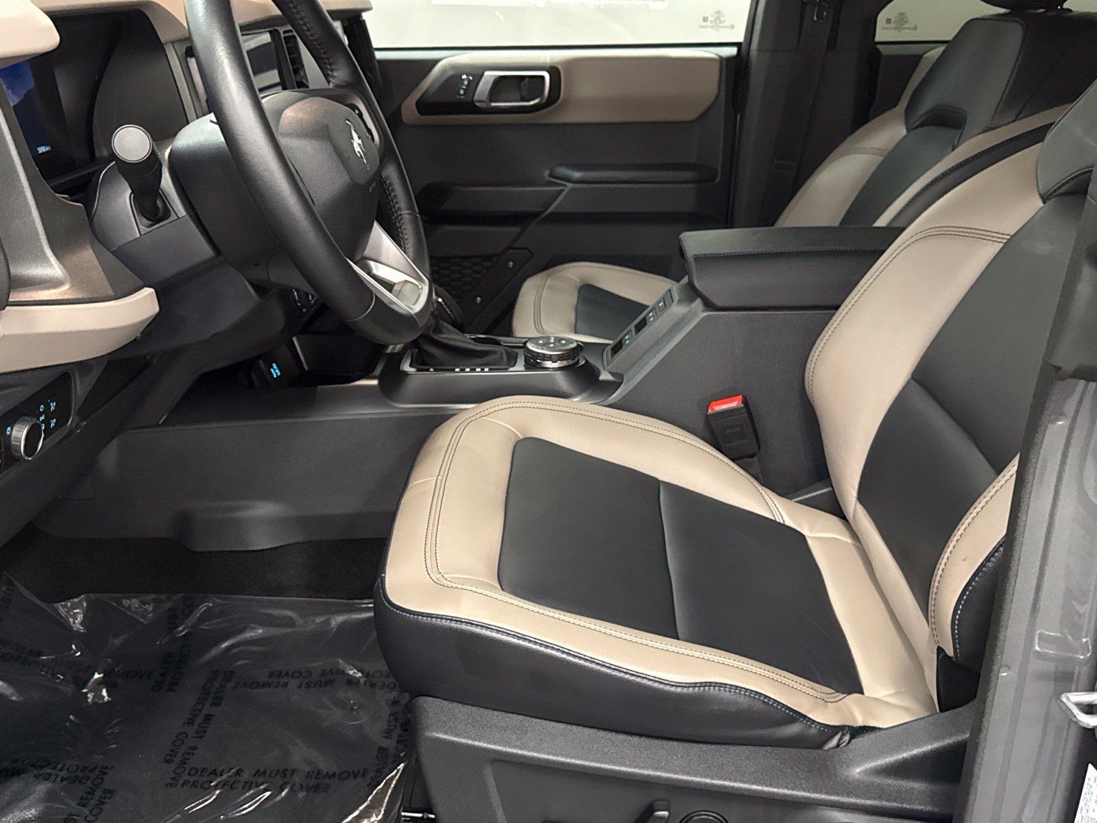 Used 2024 Ford Bronco Wildtrak AWD/4WD image 21