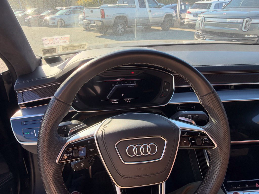 Used 2023 Audi S8 AWD/4WD image 3