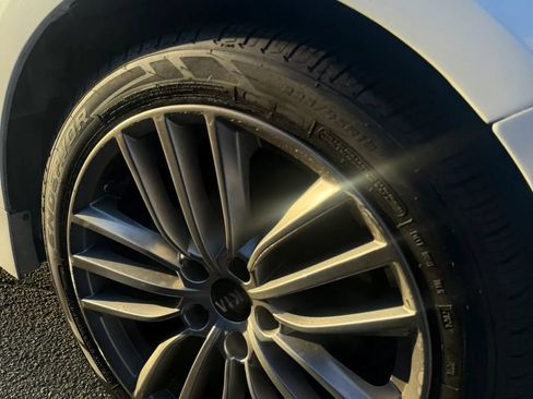 Used 2018 Kia Stinger RWD image 9