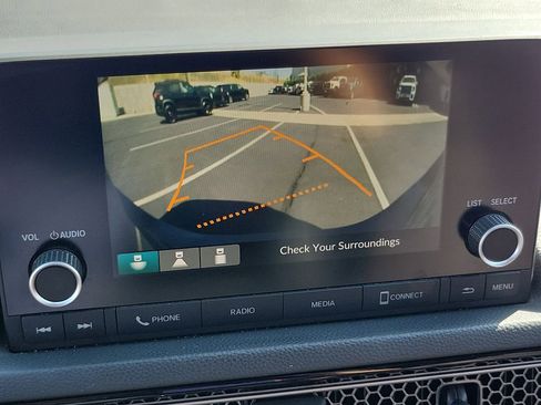 Used 2023 Honda Civic Sport image 29
