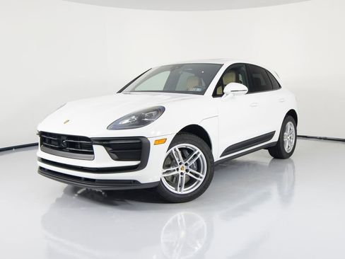 New 2026 Porsche Macan AWD/4WD image 1