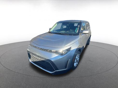 Used 2025 Kia Soul LX w/ LX Technology Package image 9