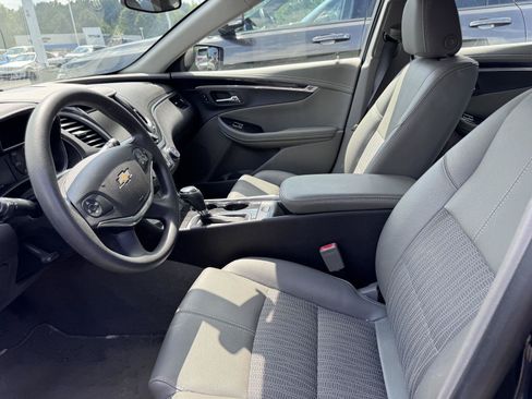 Used 2019 Chevrolet Impala LS FWD image 9