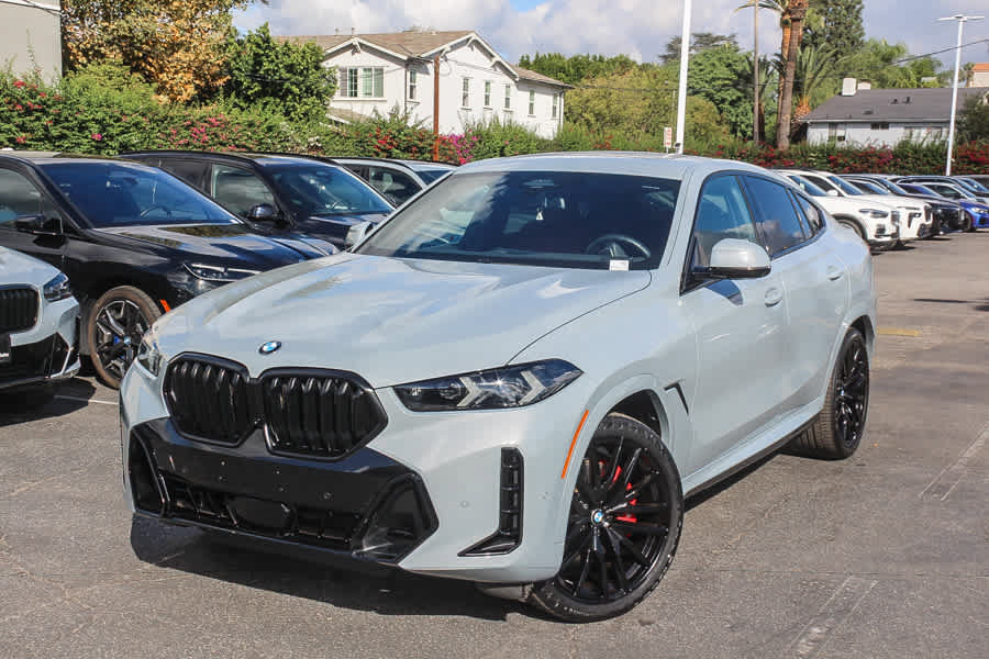 Used 2026 BMW X6 xDrive40i w/ Premium Package AWD/4WD image 1
