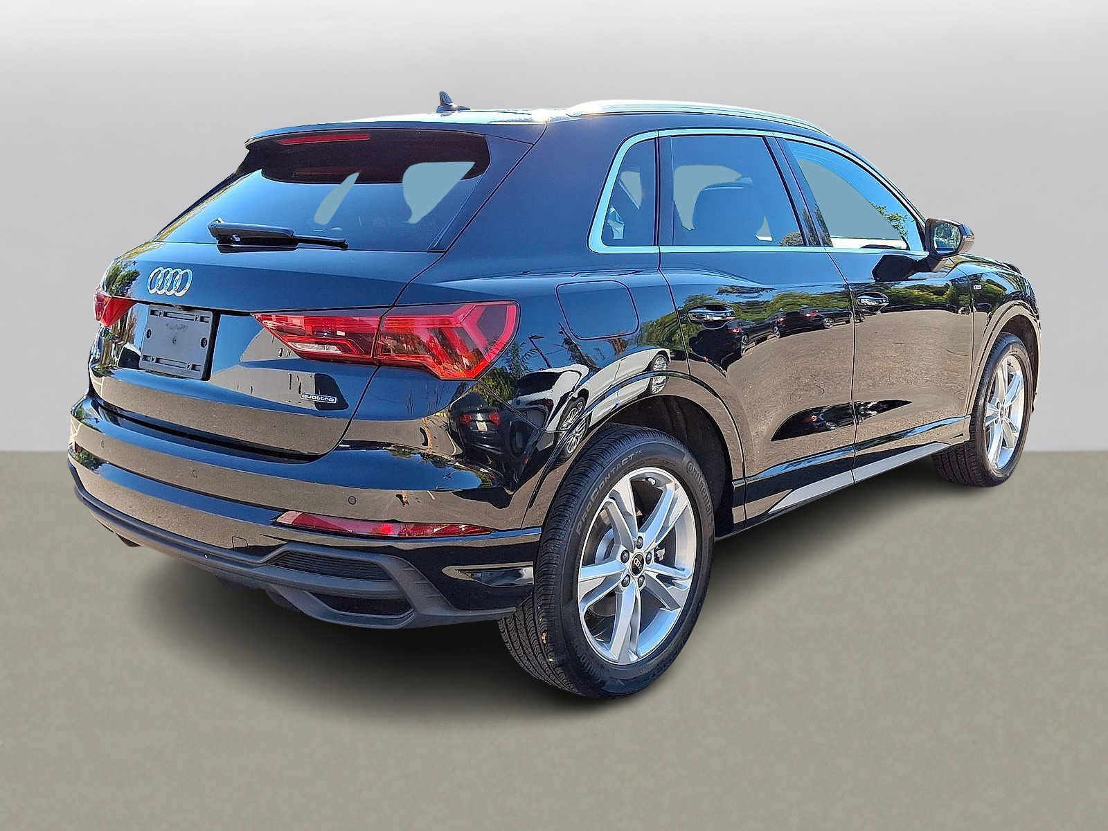 Used 2024 Audi Q3 2.0T Premium w/ Convenience Package AWD/4WD image 31