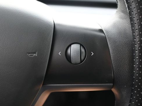 Used 2023 Tesla Model 3 Standard Range RWD image 16