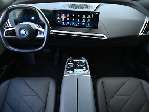 Certified 2024 BMW iX xDrive50 w/ Premium Package AWD/4WD image 15