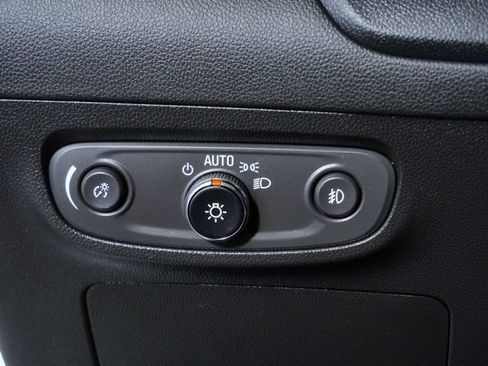 Used 2022 Buick Encore GX Essence w/ Experience Buick Package AWD/4WD image 28